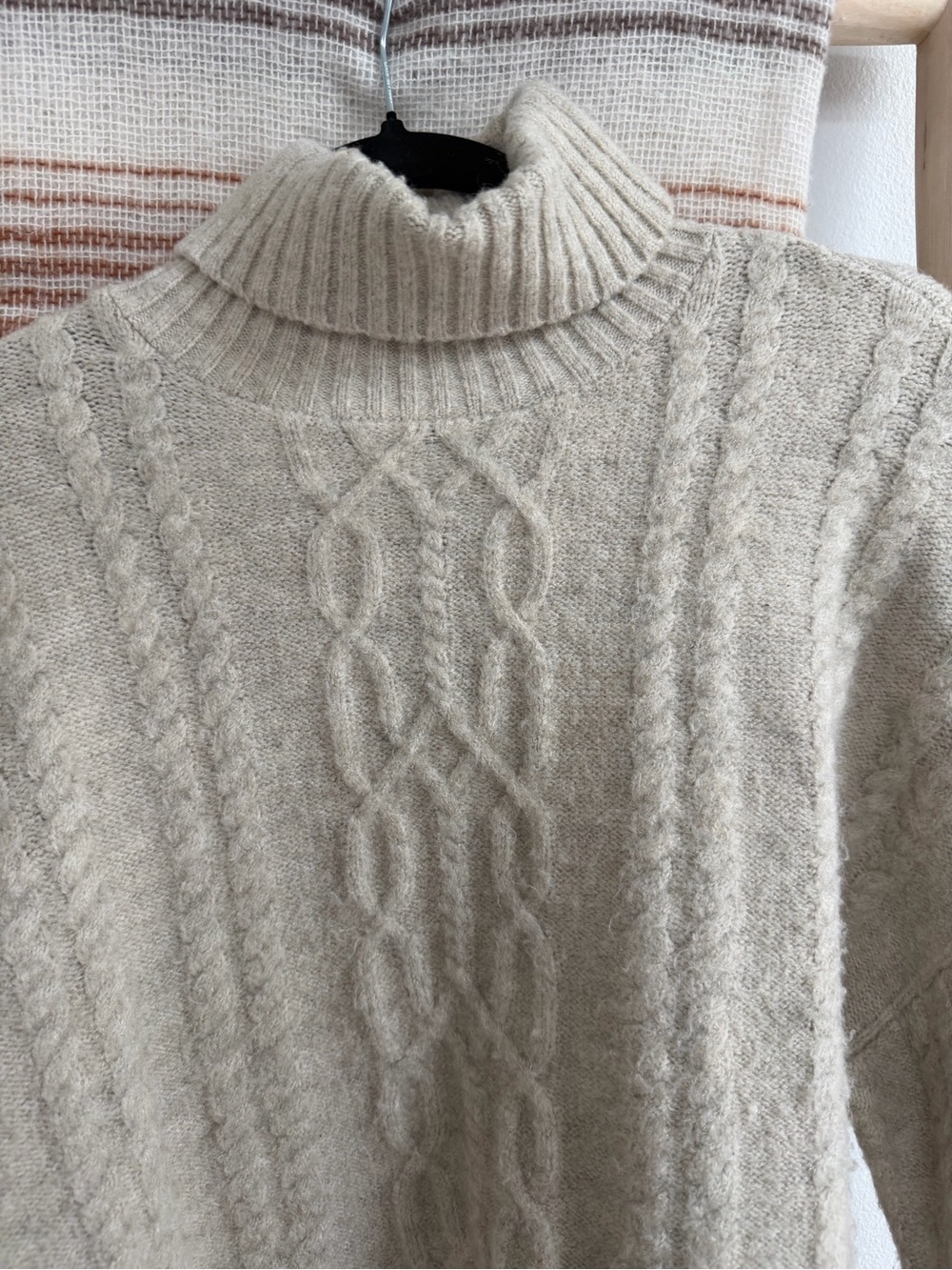 Cable Knit Chunky Turtleneck Sweater in Cream